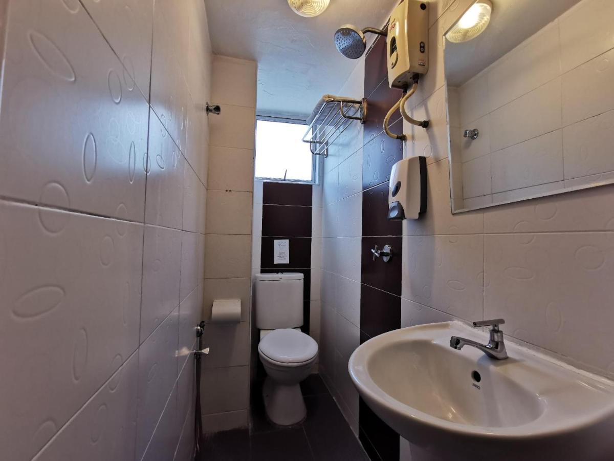 Bangi Business Hotel Kampong Sungai Ramal Dalam Dış mekan fotoğraf