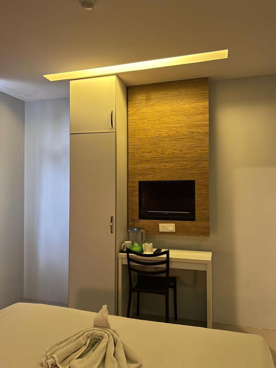 Bangi Business Hotel Kampong Sungai Ramal Dalam Dış mekan fotoğraf