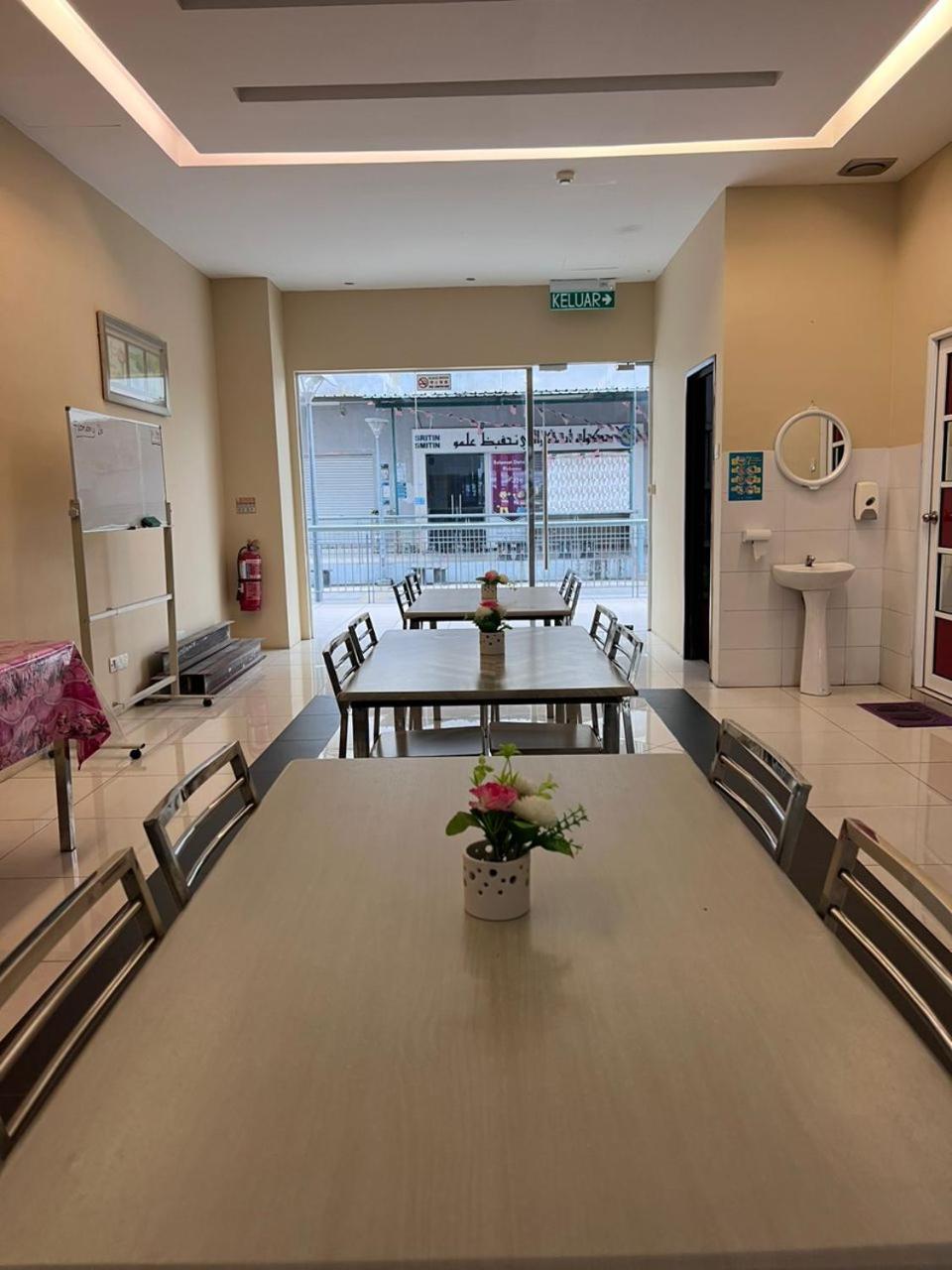 Bangi Business Hotel Kampong Sungai Ramal Dalam Dış mekan fotoğraf