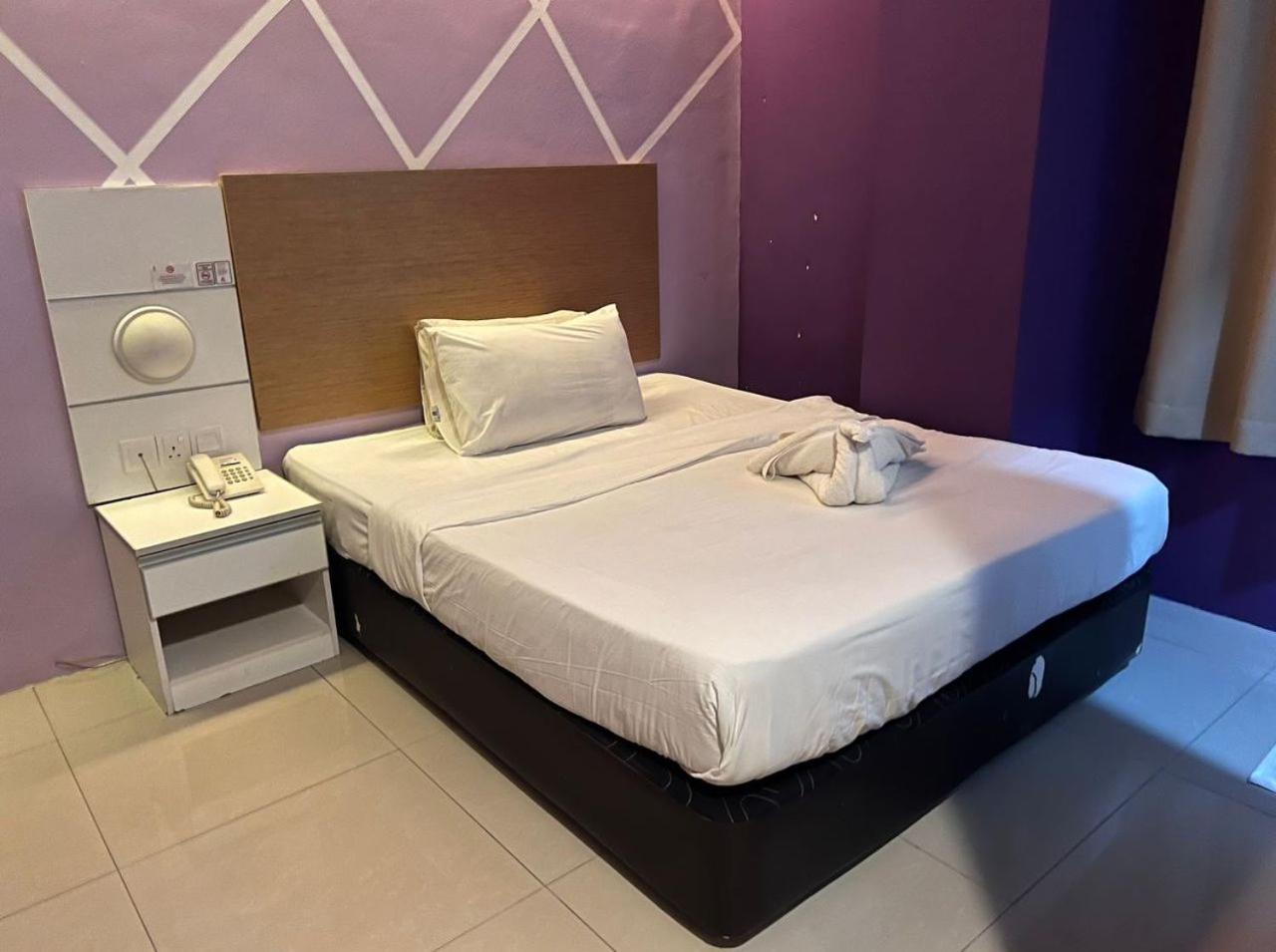 Bangi Business Hotel Kampong Sungai Ramal Dalam Dış mekan fotoğraf