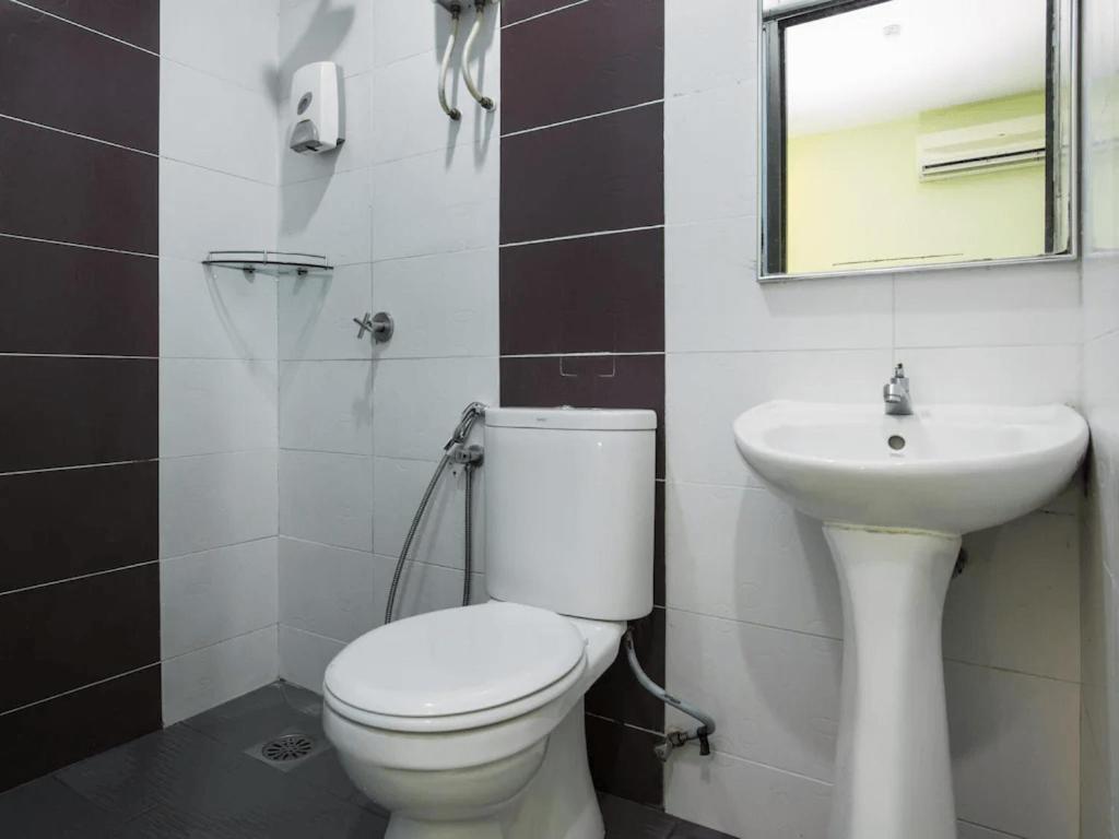 Bangi Business Hotel Kampong Sungai Ramal Dalam Dış mekan fotoğraf